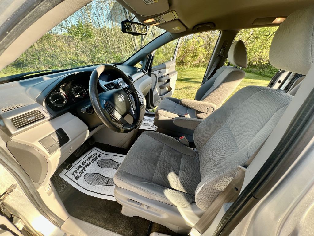 2014 Honda Odyssey Image 5