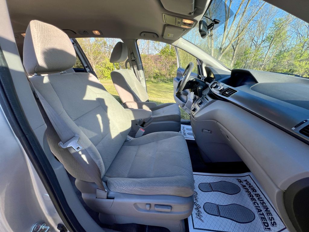 2014 Honda Odyssey Image 6
