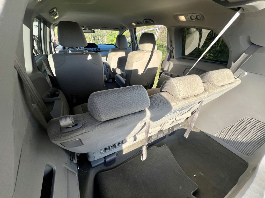 2014 Honda Odyssey Image 11