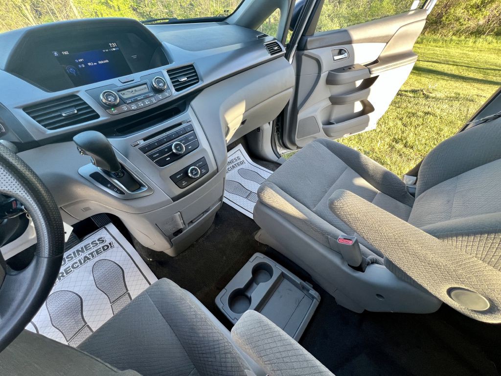 2014 Honda Odyssey Image 12