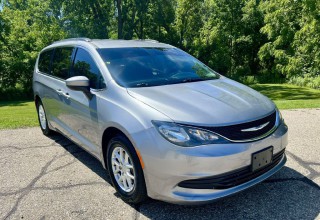 Image for 2020 Chrysler Voyager LXI ID: 7497830