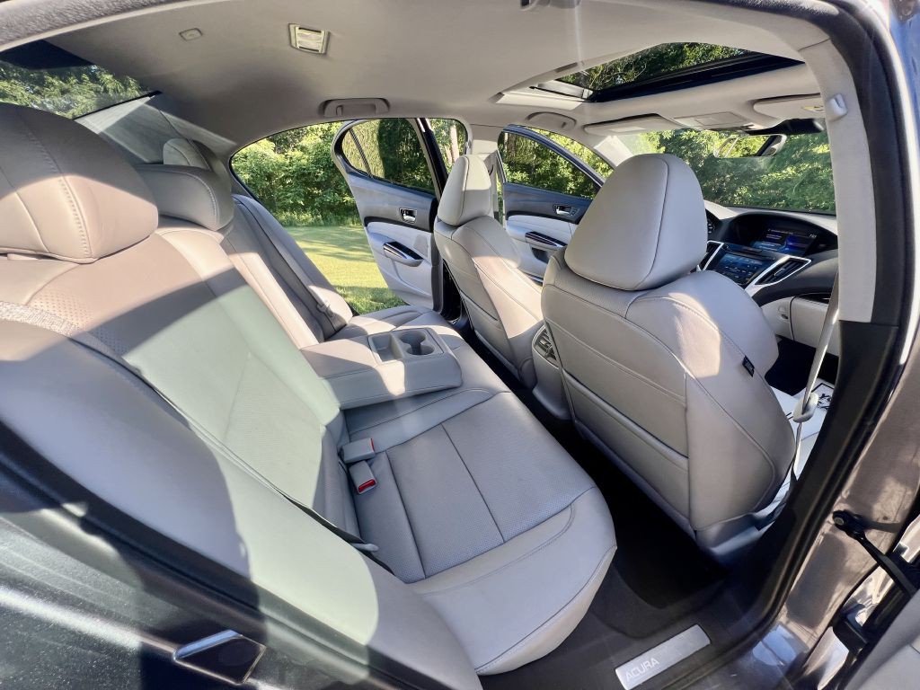 2017 Acura TL Image 8