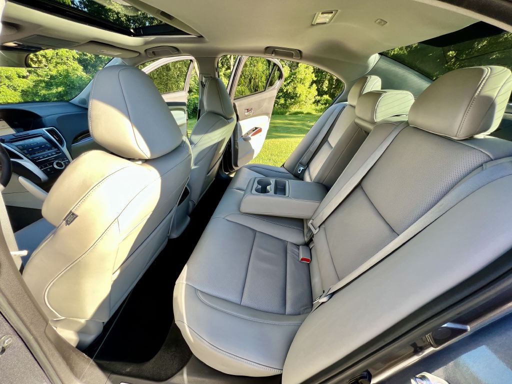 2017 Acura TL Image 9