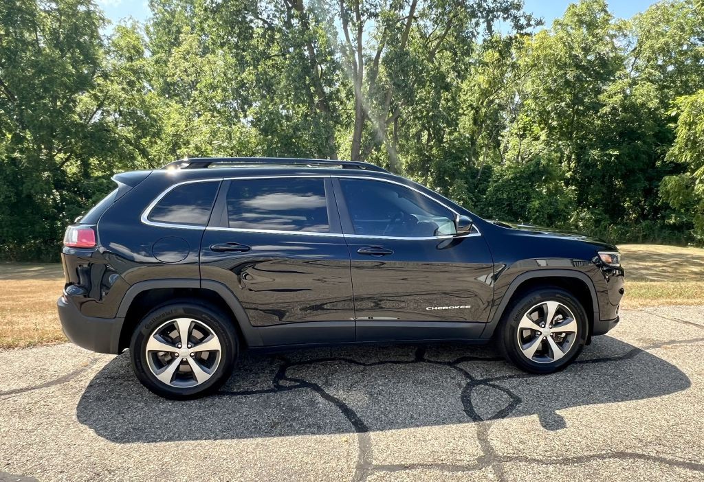 2022 Jeep Cherokee Image 3