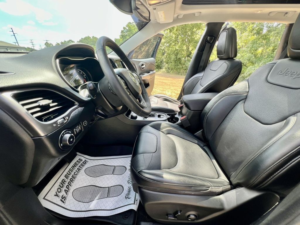 2022 Jeep Cherokee Image 6