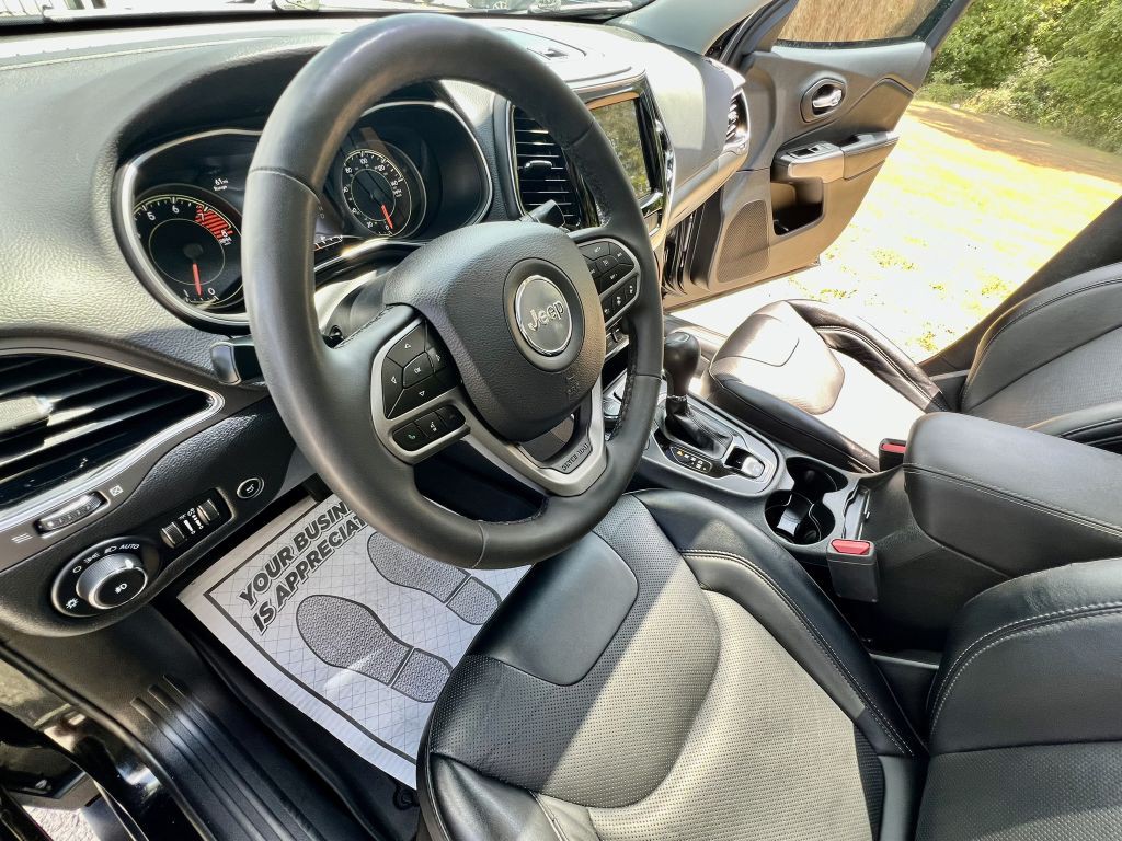 2022 Jeep Cherokee Image 11