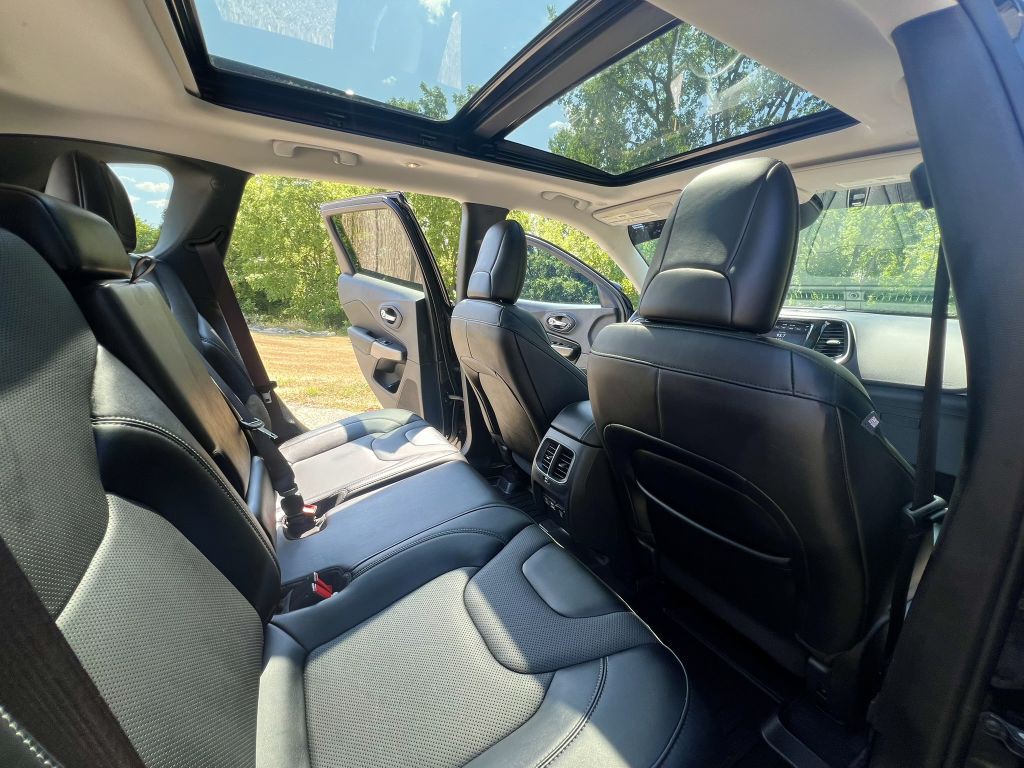 2022 Jeep Cherokee Image 14