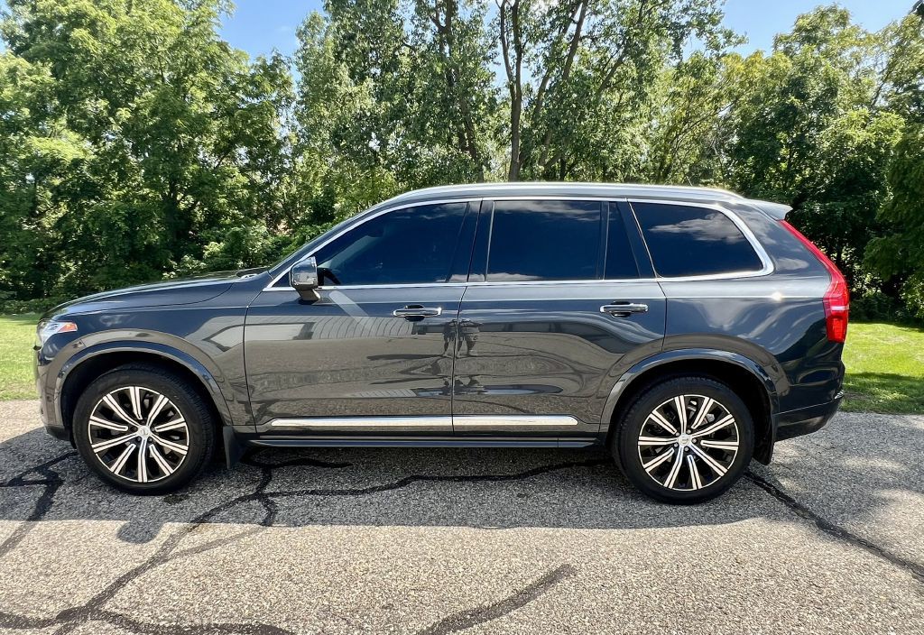 2021 Volvo XC90 Image 3