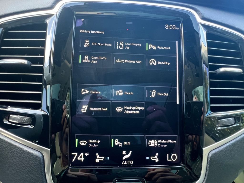 2021 Volvo XC90 Image 18