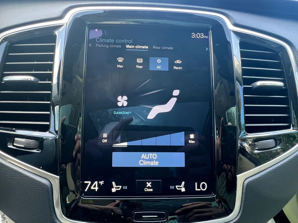 2021 Volvo XC90 Image 21