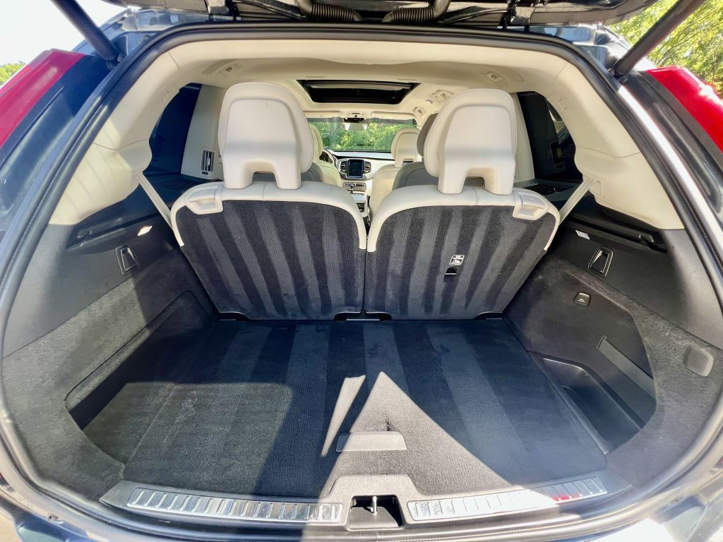2021 Volvo XC90 Image 28