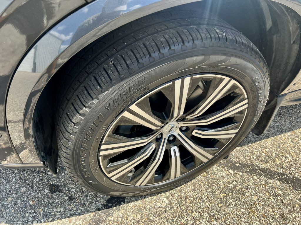 2021 Volvo XC90 Image 32