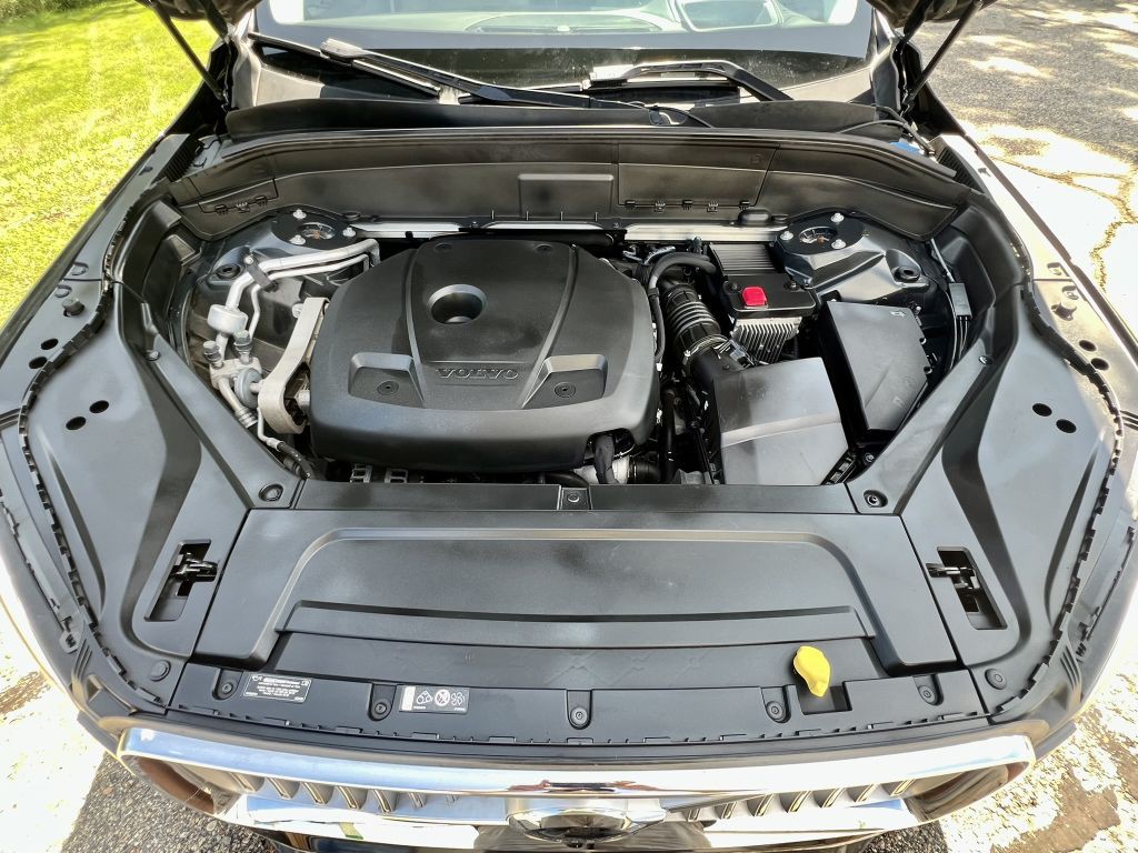 2021 Volvo XC90 Image 33