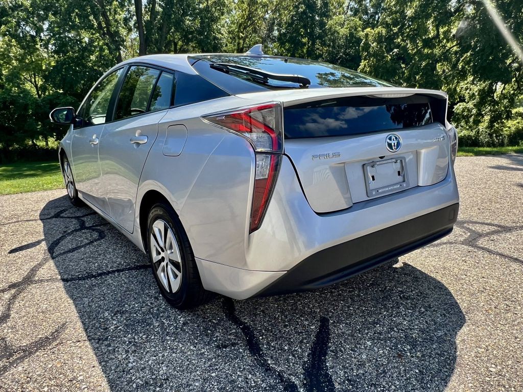 2017 Toyota Prius Image 4
