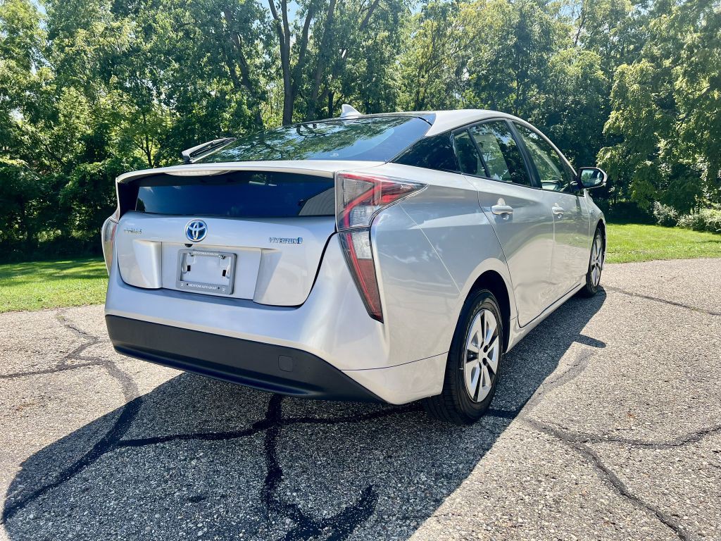 2017 Toyota Prius Image 6