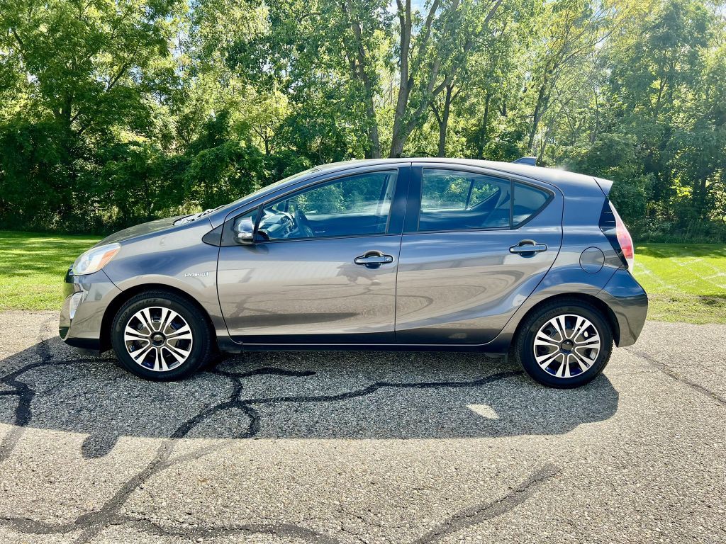 2015 Toyota Prius Image 5