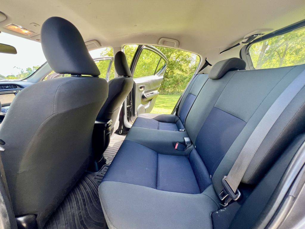 2015 Toyota Prius Image 13