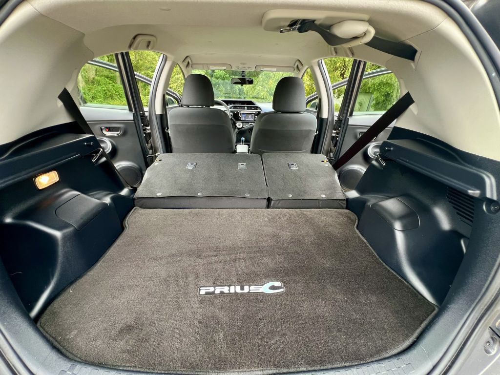 2015 Toyota Prius Image 15