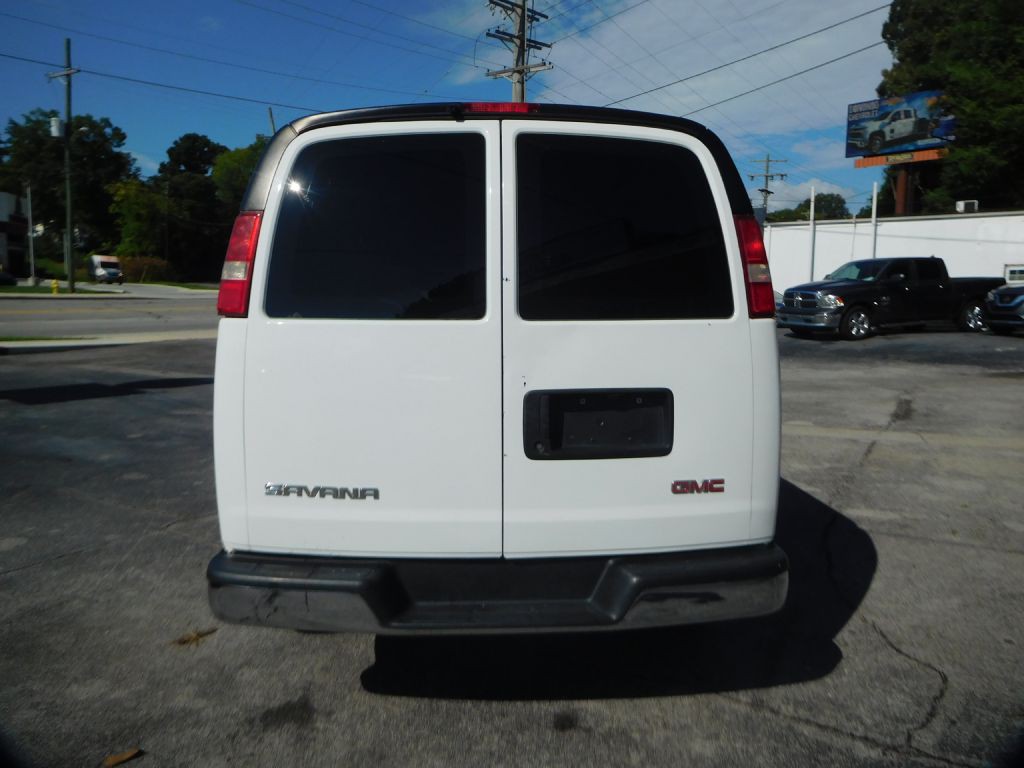 2017 GMC Savana Image 5