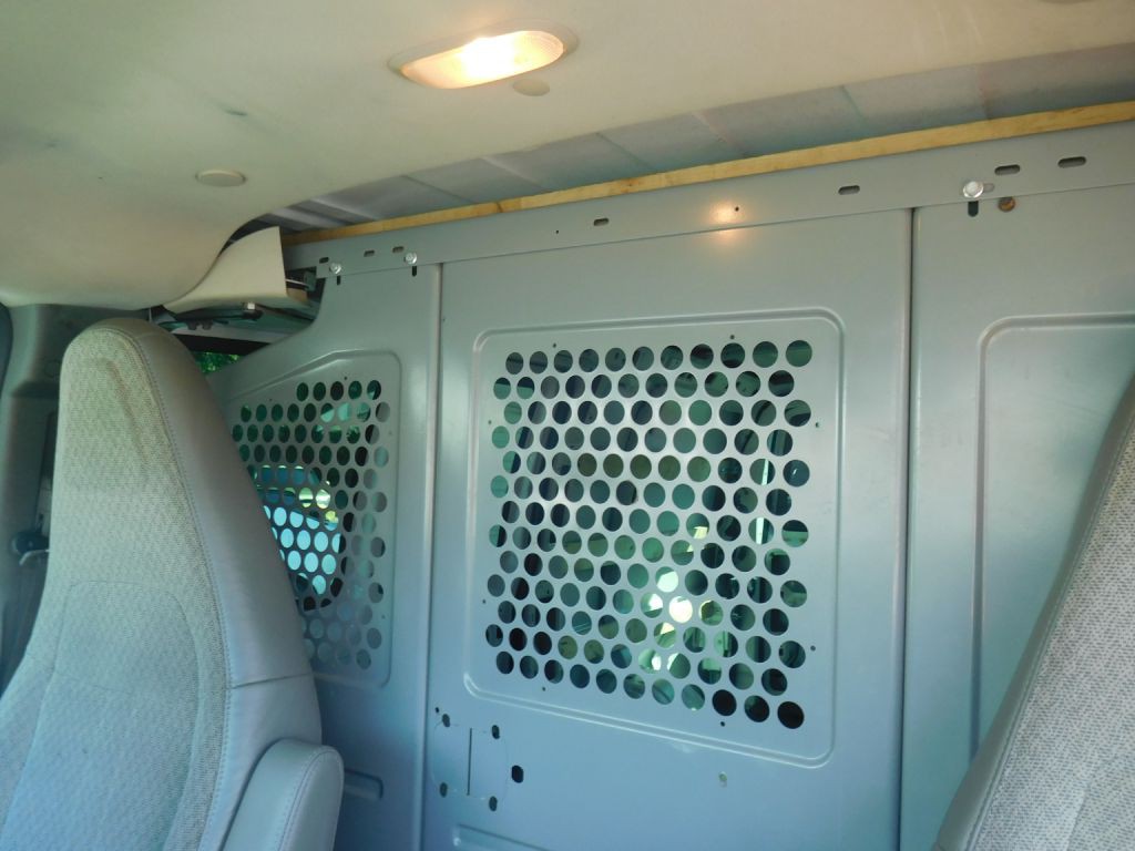 2017 GMC Savana Image 10