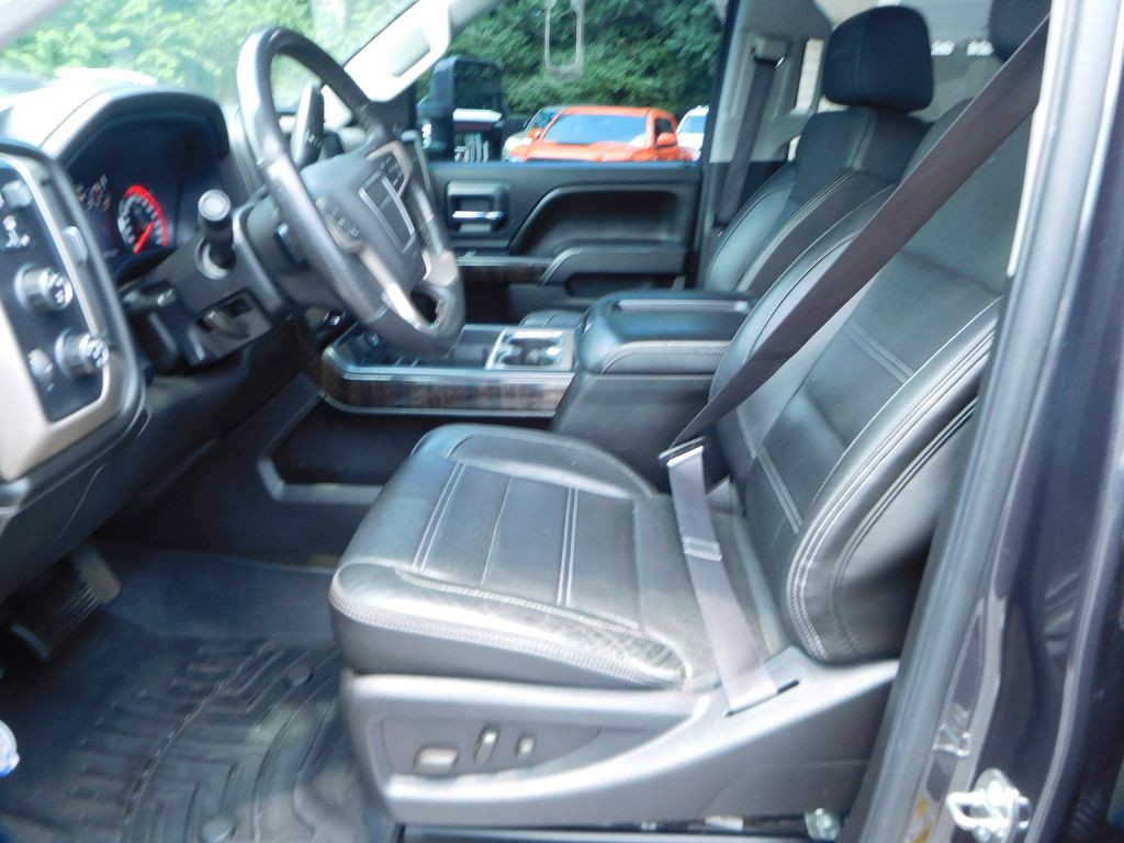 2015 GMC Sierra Image 9