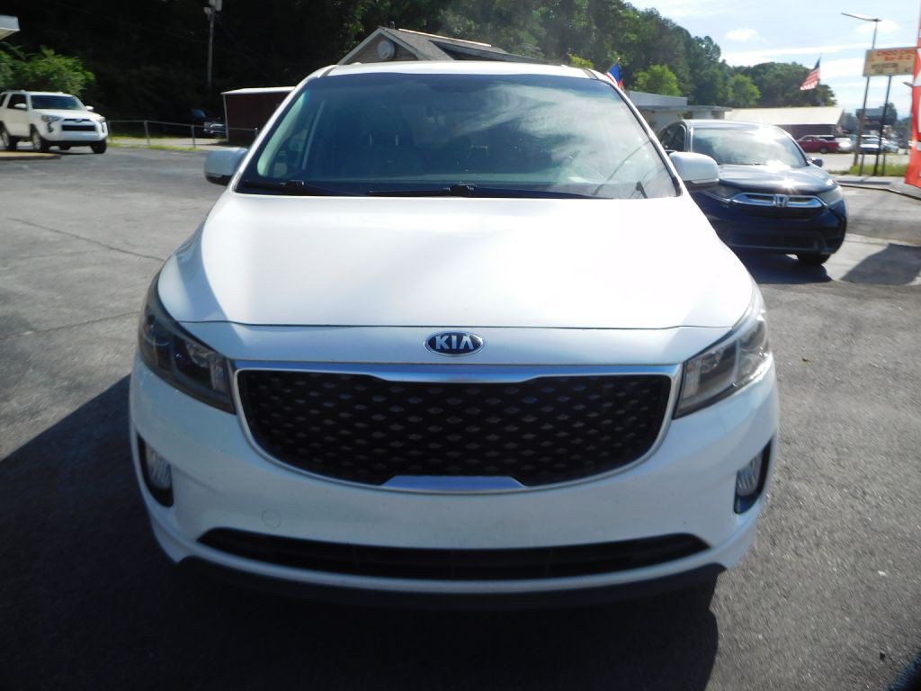 2015 Kia Sedona Image 2