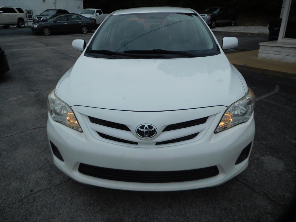 2011 Toyota Corolla Image 2