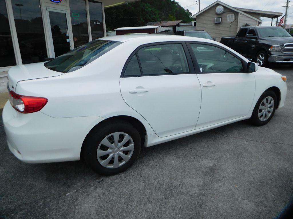 2011 Toyota Corolla Image 4