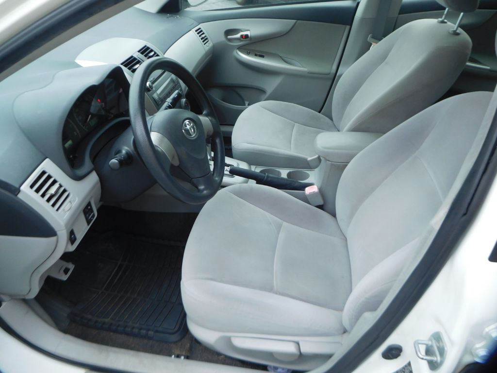 2011 Toyota Corolla Image 8