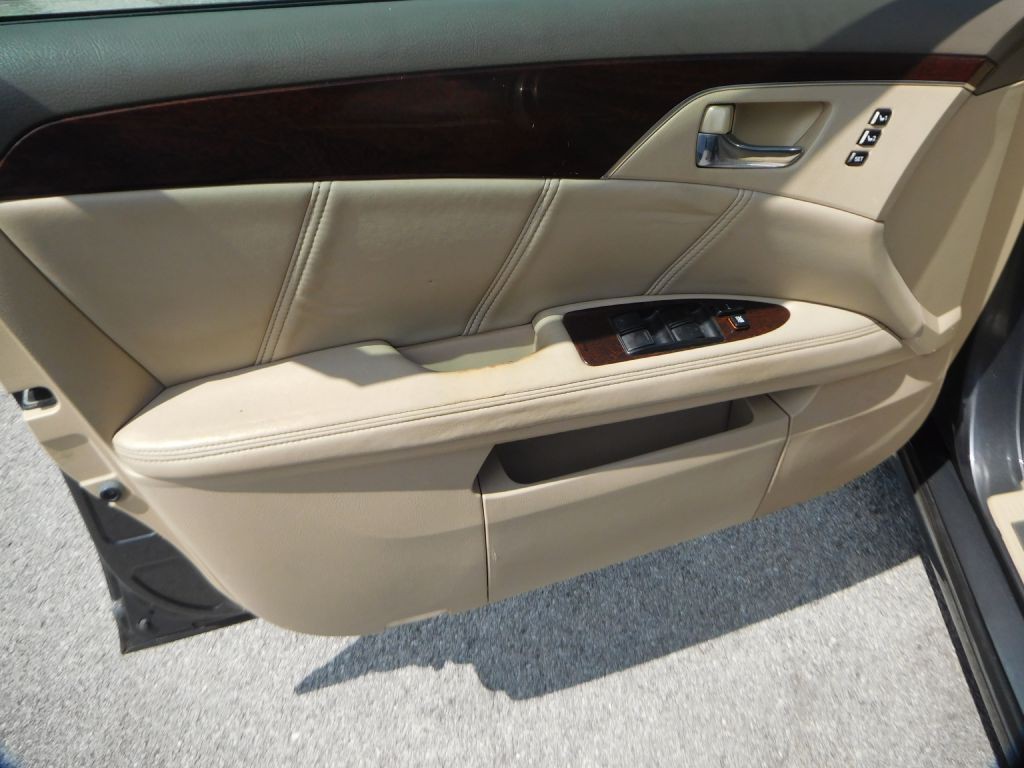 2009 Toyota Avalon Image 9