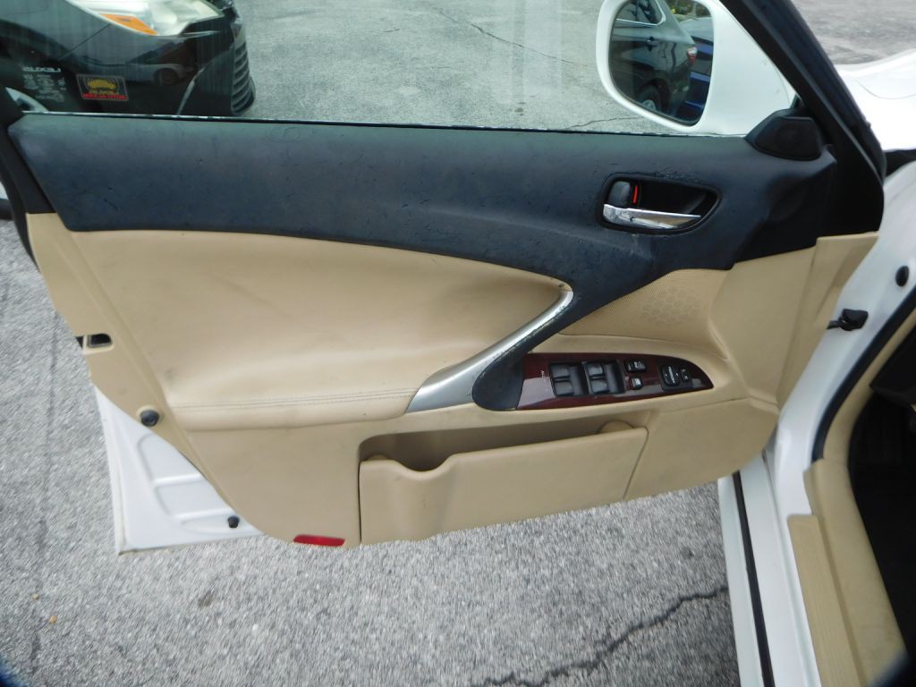 2008 Lexus IS Image 7