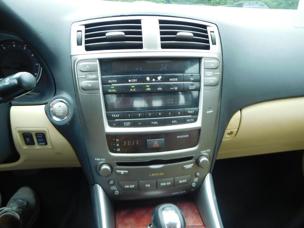 2008 Lexus IS Image 12
