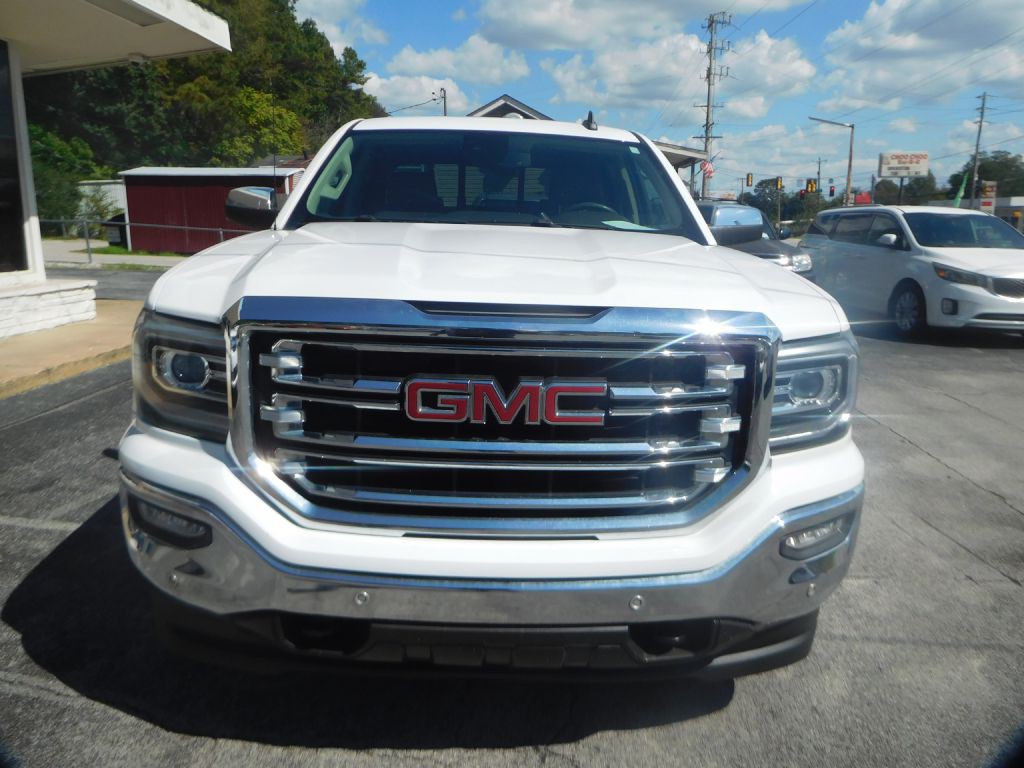 2017 GMC Sierra Image 2