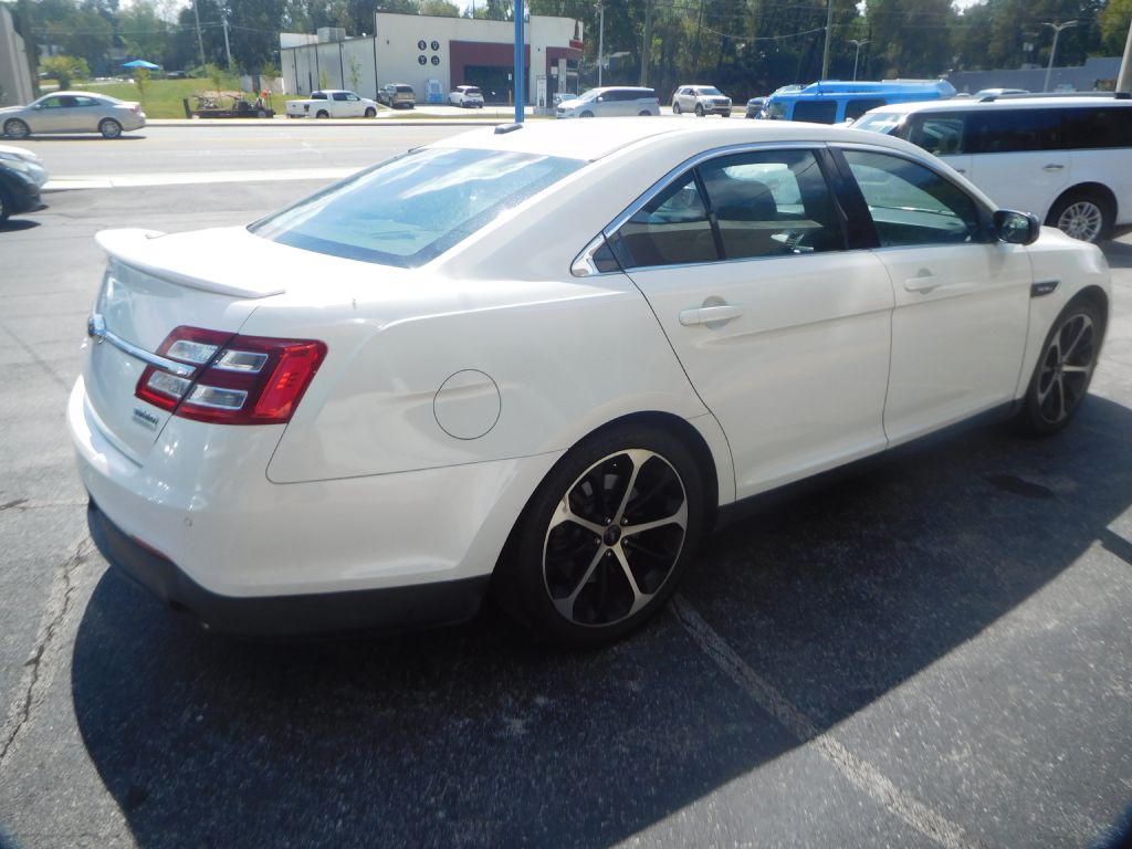 2014 Ford Taurus Image 4