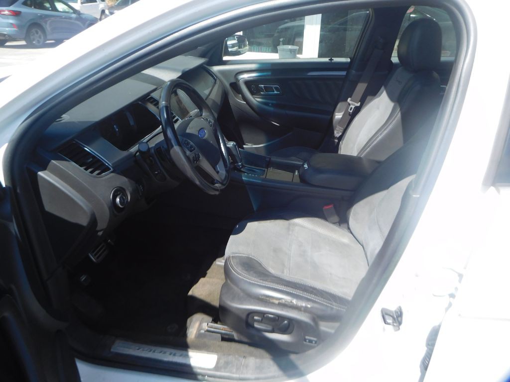 2014 Ford Taurus Image 8