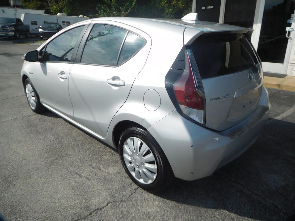 2016 Toyota Prius Image 6