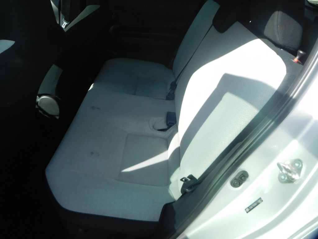 2016 Toyota Prius Image 7
