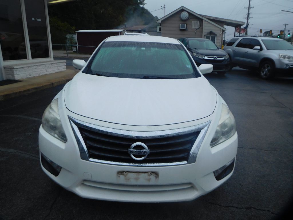 2015 Nissan Altima Image 2