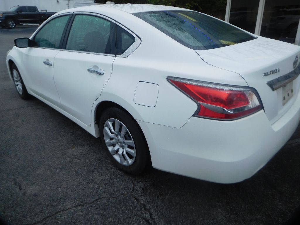2015 Nissan Altima Image 6