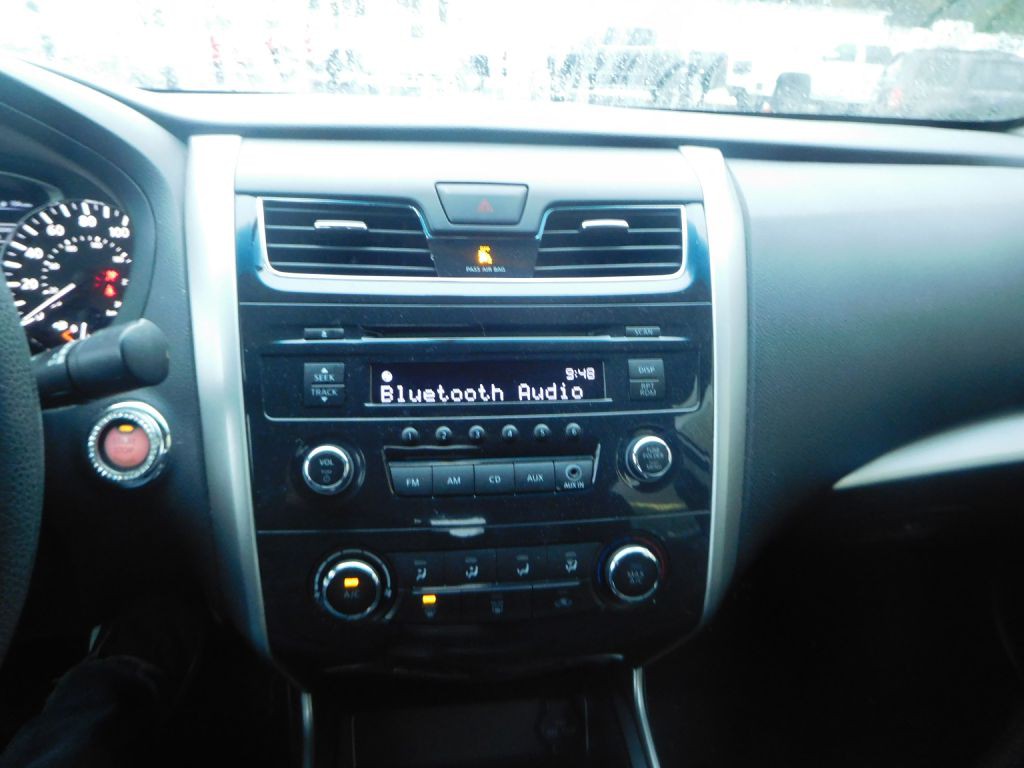2015 Nissan Altima Image 11
