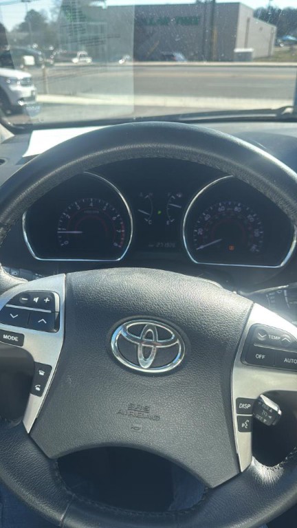 2013 Toyota Highlander Image 10