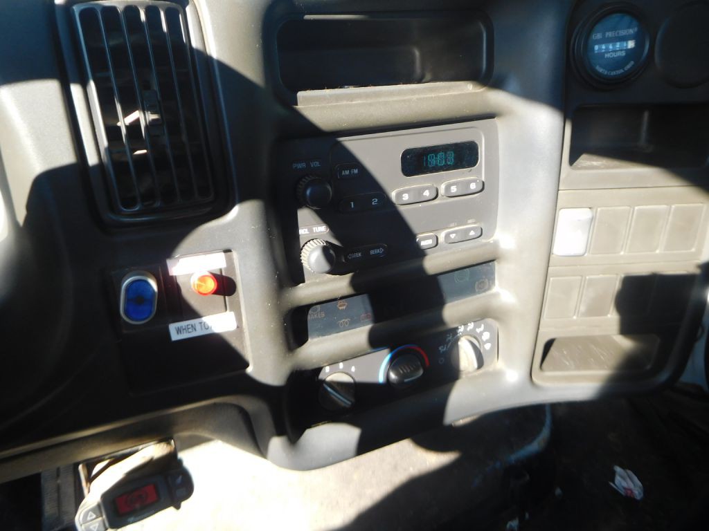 2003 Chevrolet C/K 4500 Image 8