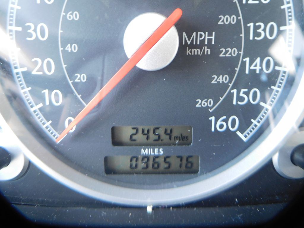 2007 Chrysler Crossfire Image 10