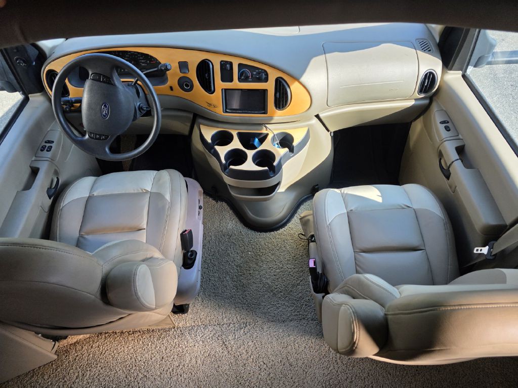 2009 Ford Econoline Image 9
