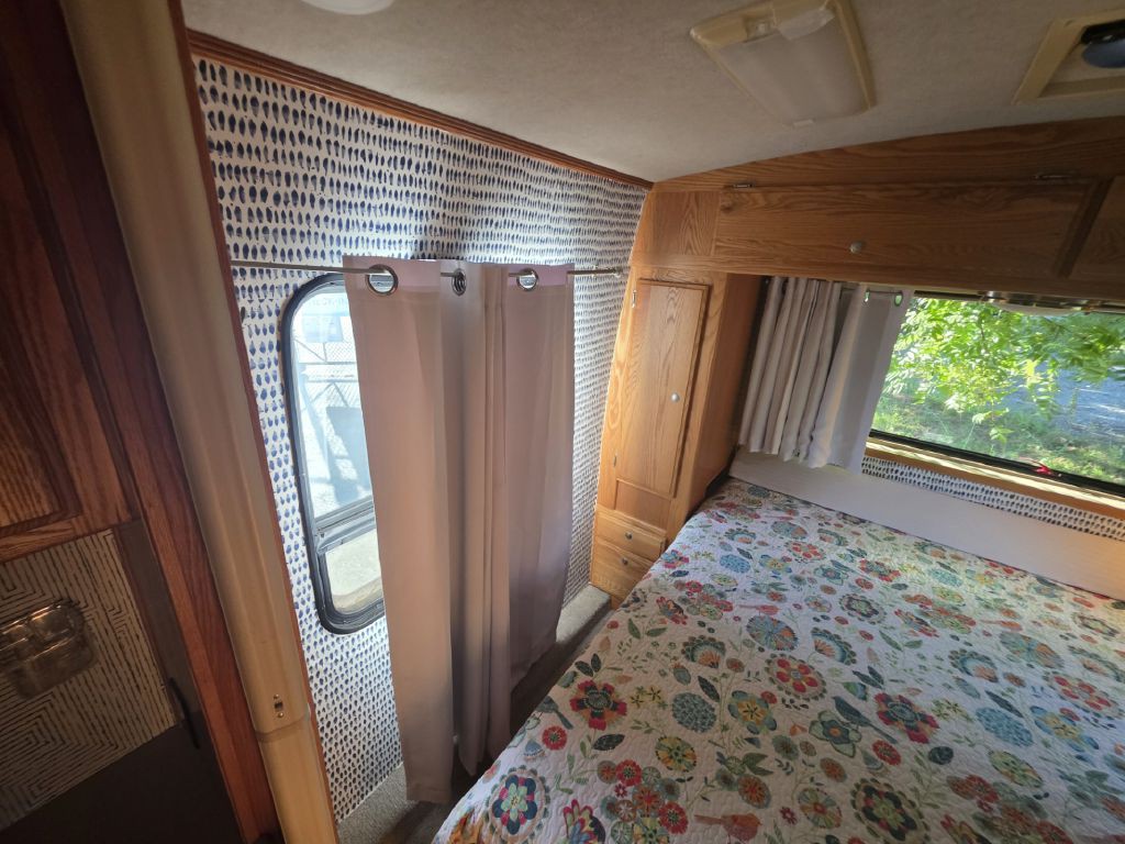 2005 Ford Econoline Image 15