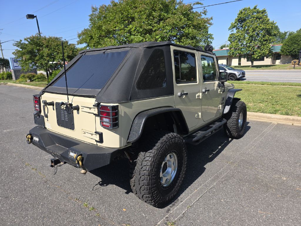 2011 Jeep Wrangler Unlimited Image 9
