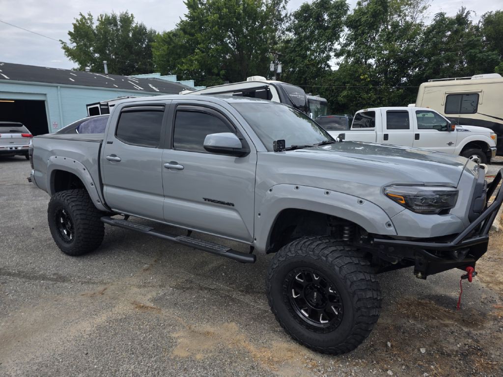 2021 Toyota Tacoma Image 2