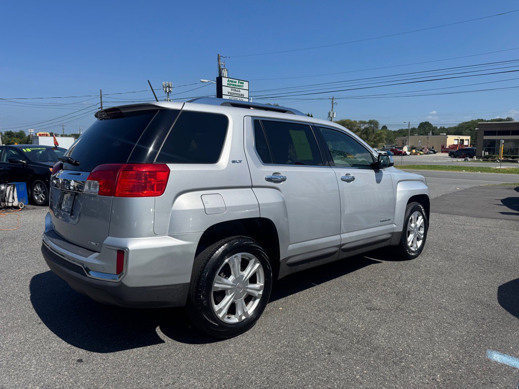 2017 GMC Terrain Image 4