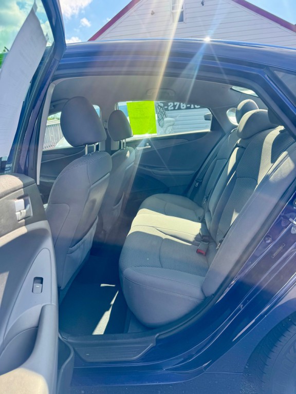 2012 Hyundai Sonata Image 8