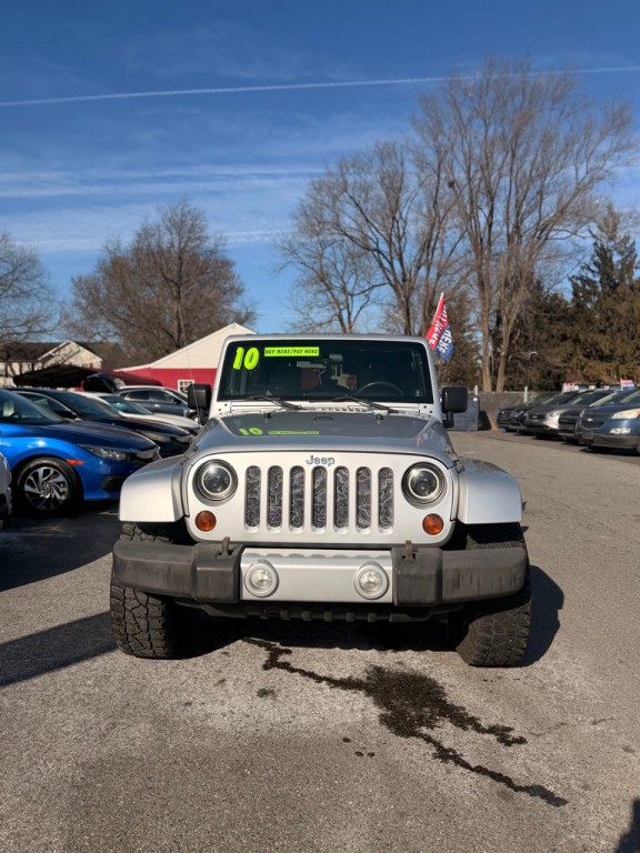 2010 Jeep Wrangler Unlimited Image 2